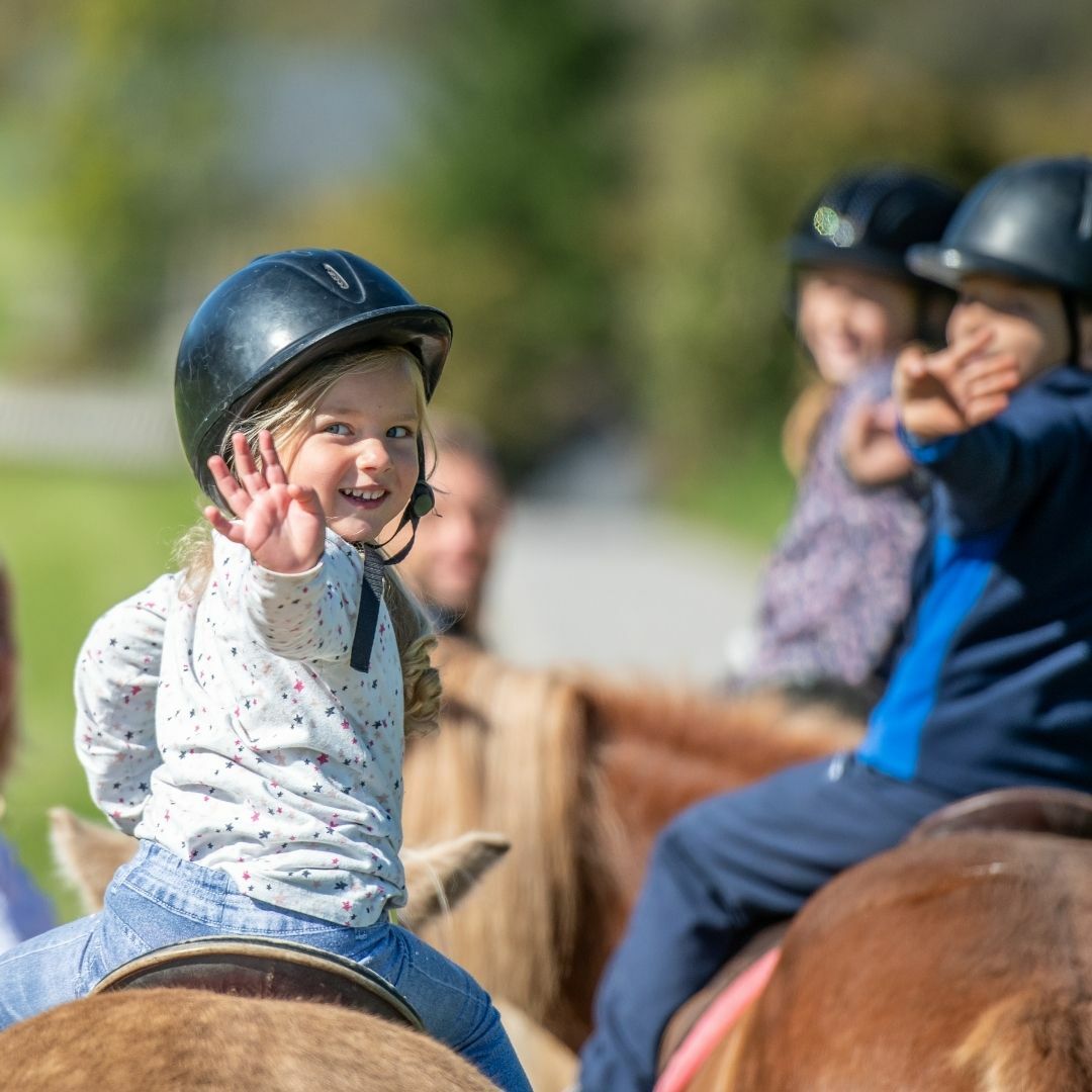 Bambini a cavallo
