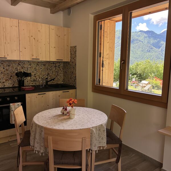 - APPARTAMENTO CASA DASCA MEZZOLAGO